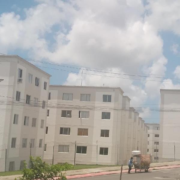 Vende-se em Salvador-BA  apto, 40.53 de área privativa,  2_qto(s), a.serv, WC, 1_sala(s), cozinha.