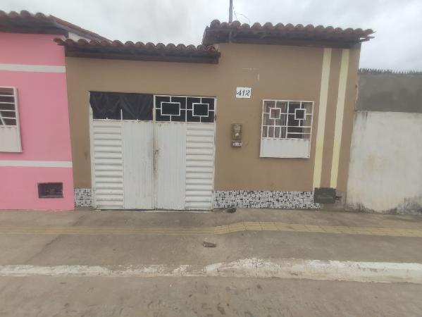 Vende-se em Iacu-BA  Casa, 64.12 de área privativa, 82.59 de área do terreno,  2_qto(s), WC, 1_sala(s), cozinha, 1_vaga(s) de garagem.