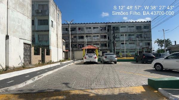 Vende-se em Simoes Filho-BA  apto, 50.22 de área total, 50.22 de área privativa,  2_qto(s), a.serv, WC, 1_sala(s), cozinha.
