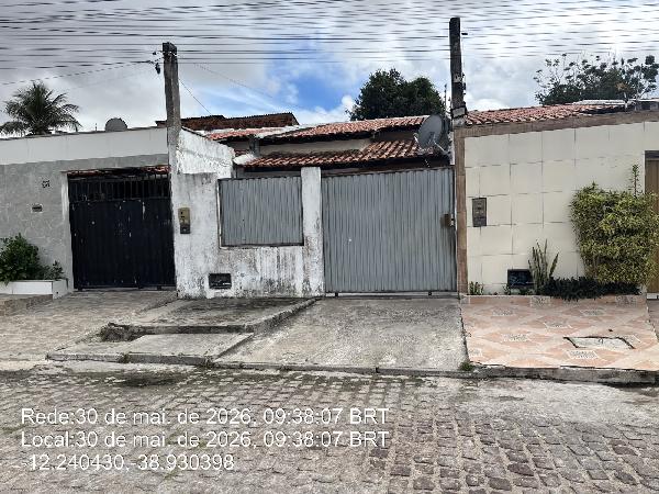 Vende-se em Feira De Santana-BA  Casa, 70.00 de área total, 70.00 de área privativa, 125.00 de área do terreno,  3_qto(s), a.serv, WC, 2_sala(s), cozinha, 1_vaga(s) de garagem.