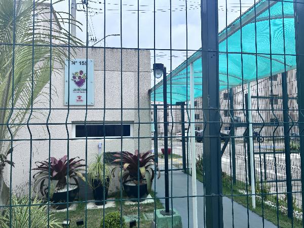 Vende-se em Salvador-BA  apto, 69.89 de área total, 40.53 de área privativa,  2_qto(s), WC, 1_sala(s), cozinha.