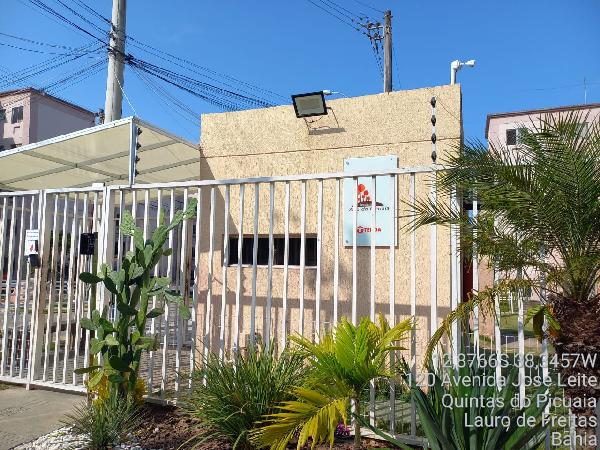 Vende-se em Lauro De Freitas-BA  apto, 99.25 de área total, 40.53 de área privativa,  2_qto(s), WC, 1_sala(s), cozinha.