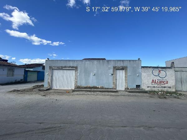 Vende-se em Teixeira De Freitas-BA  Casa, 144.44 de área total, 144.44 de área privativa, 227.15 de área do terreno,  3_qto(s), varanda, a.serv, WC, 1_sala(s), cozinha, 1_vaga(s) de garagem.