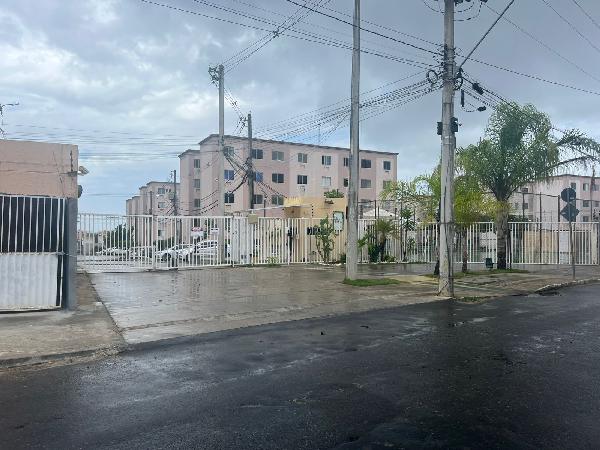 Vende-se em Lauro De Freitas-BA  apto, 99.25 de área total, 40.53 de área privativa,  2_qto(s), WC, 1_sala(s), cozinha, 1_vaga(s) de garagem.