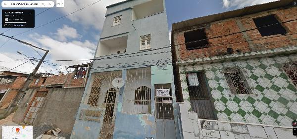 Vende-se em Salvador-BA  apto, 66.00 de área privativa,  2_qto(s), a.serv, WC, 1_sala(s), cozinha.