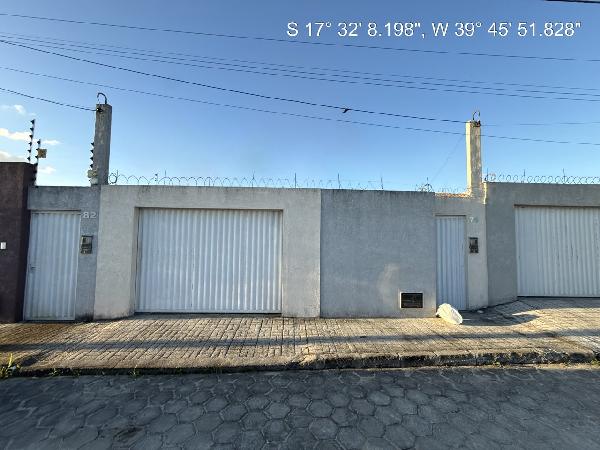 Vende-se em Teixeira De Freitas-BA  Casa, 100.88 de área total, 100.88 de área privativa, 160.00 de área do terreno,  2_qto(s), a.serv, WC, 1_sala(s), cozinha, 1_vaga(s) de garagem.