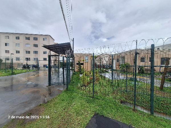 Vende-se em Salvador-BA  apto, 70.96 de área total, 40.53 de área privativa,  2_qto(s), a.serv, WC, 1_sala(s), cozinha.