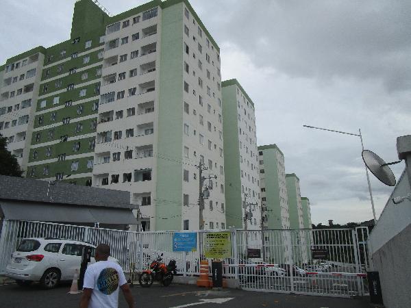 Vende-se em Salvador-BA  apto, 92.83 de área total, 45.83 de área privativa,  2_qto(s), a.serv, WC, 1_sala(s), cozinha.