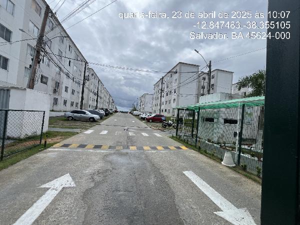 Vende-se em Salvador-BA  apto, 105.63 de área total, 40.53 de área privativa,  2_qto(s), a.serv, WC, 1_sala(s), cozinha.
