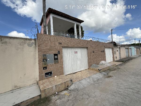 Vende-se em Teixeira De Freitas-BA  Casa, 152.88 de área total, 152.88 de área privativa, 250.00 de área do terreno,  2_qto(s), varanda, a.serv, WC, 1_sala(s), 1_vaga(s) de garagem.