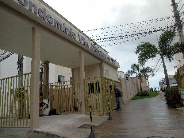 Vende-se em Lauro De Freitas-BA  apto, 83.76 de área total, 39.98 de área privativa,  2_qto(s), WC, 1_sala(s), cozinha, 1_vaga(s) de garagem.