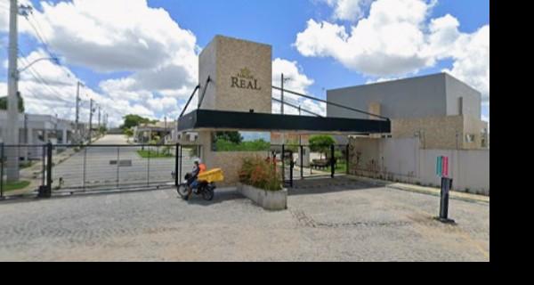 Vende-se em Feira De Santana-BA  Casa, 110.09 de área total, 40.19 de área privativa, 127.50 de área do terreno,  2_qto(s), a.serv, WC, 1_sala(s), cozinha, 1_vaga(s) de garagem.