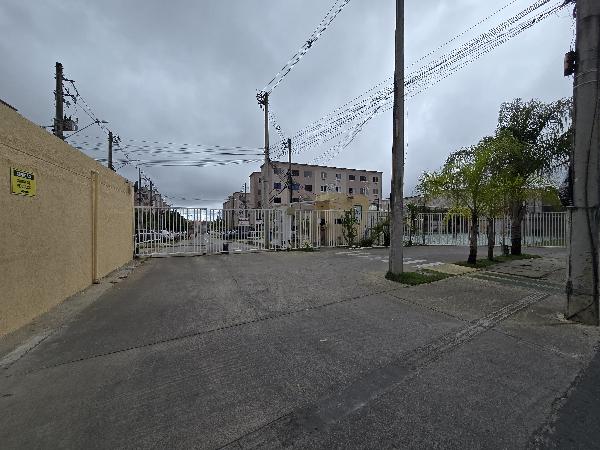 Vende-se em Lauro De Freitas-BA  apto, 99.25 de área total, 40.53 de área privativa,  2_qto(s), a.serv, WC, 1_sala(s), cozinha.