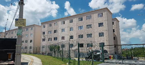 Vende-se em Salvador-BA  apto, 70.96 de área total, 40.53 de área privativa,  2_qto(s), a.serv, WC, 1_sala(s), cozinha.