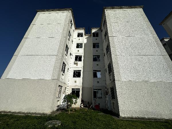 Vende-se em Salvador-BA  apto, 40.05 de área privativa,  2_qto(s), WC, 1_sala(s), cozinha.