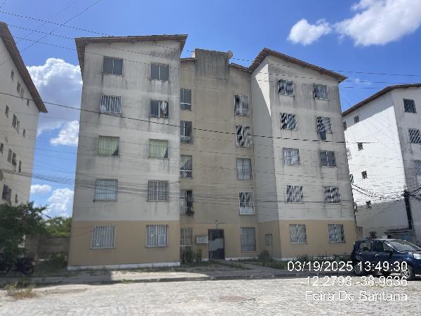 Vende-se em Feira De Santana-BA  apto, 41.85 de área total, 40.12 de área privativa,  2_qto(s), a.serv, WC, 1_sala(s), cozinha.