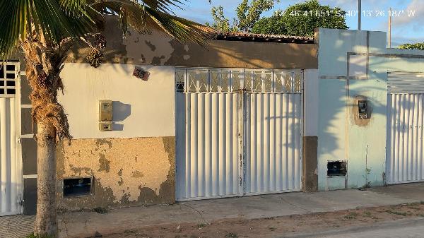 Vende-se em Iacu-BA  Casa, 79.70 de área total, 79.70 de área privativa, 85.80 de área do terreno,  2_qto(s), a.serv, WC, 1_sala(s), cozinha, 1_vaga(s) de garagem.