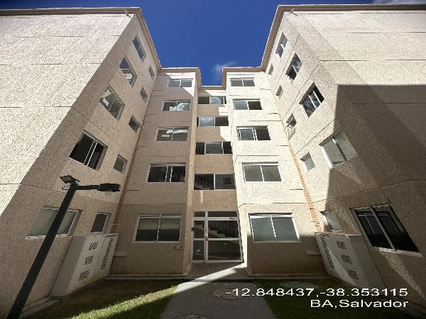 Vende-se em Salvador-BA  apto, 69.57 de área total, 40.53 de área privativa,  2_qto(s), WC, 1_sala(s), cozinha.