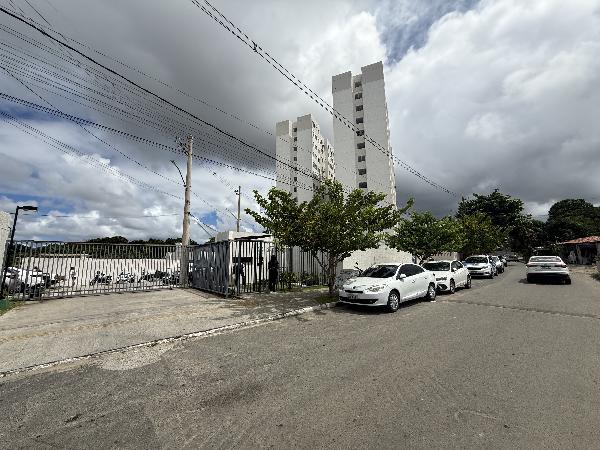 Vende-se em Salvador-BA  apto, 77.14 de área total, 38.73 de área privativa,  2_qto(s), WC, 1_sala(s), cozinha.