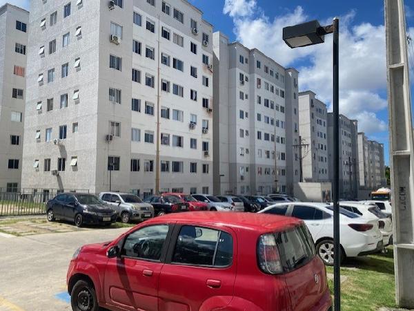 Vende-se em Salvador-BA  apto, 87.18 de área total, 41.89 de área privativa,  1_qto(s), WC, 1_sala(s), cozinha.