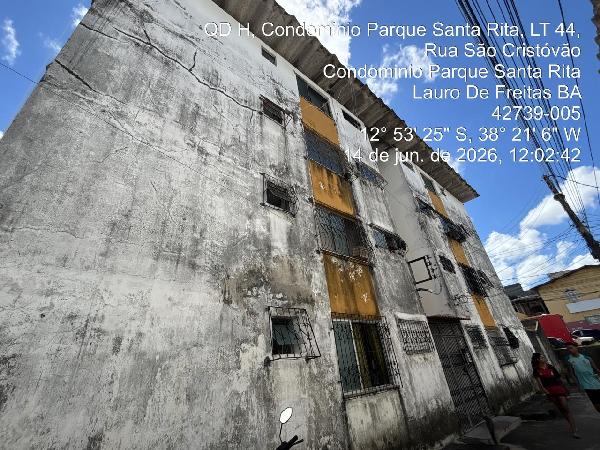 Vende-se em Lauro De Freitas-BA  apto, 37.45 de área total, 37.45 de área privativa,  2_qto(s), a.serv, WC, 1_sala(s), cozinha.