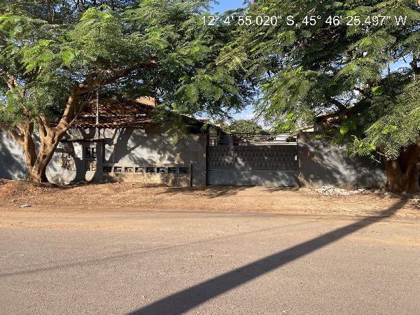 Vende-se em Luis Eduardo Magalhaes-BA  Casa, 67.93 de área privativa, 131.00 de área do terreno,  2_qto(s), a.serv, WC, cozinha, 1_vaga(s) de garagem.