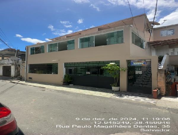 Vende-se em Salvador-BA  apto, 45.00 de área privativa,  2_qto(s), WC, 2_sala(s), cozinha.