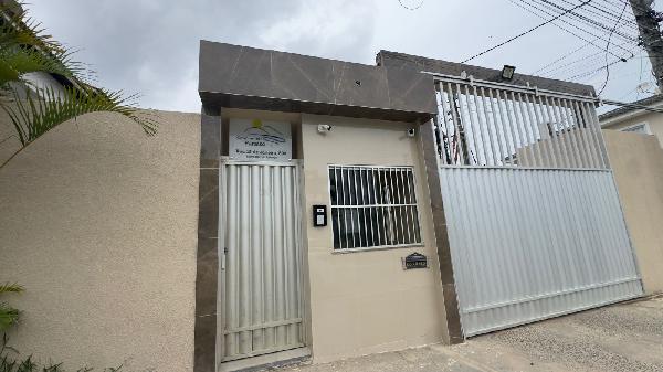 Vende-se em Lauro De Freitas-BA  Casa, 435.20 de área total, 355.93 de área privativa, 435.20 de área do terreno,  3_qto(s), varanda, a.serv, WC, WC Emp, 2_sala(s), DCE, cozinha.