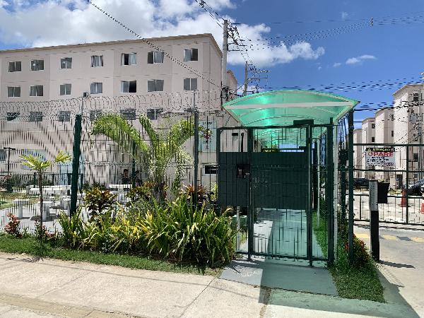 Vende-se em Salvador-BA  apto, 69.57 de área total, 40.53 de área privativa,  2_qto(s), a.serv, WC, 1_sala(s), cozinha.