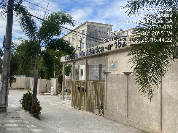 Vende-se em Lauro De Freitas-BA  apto, 83.76 de área total, 39.98 de área privativa,  2_qto(s), WC, 1_sala(s), cozinha.