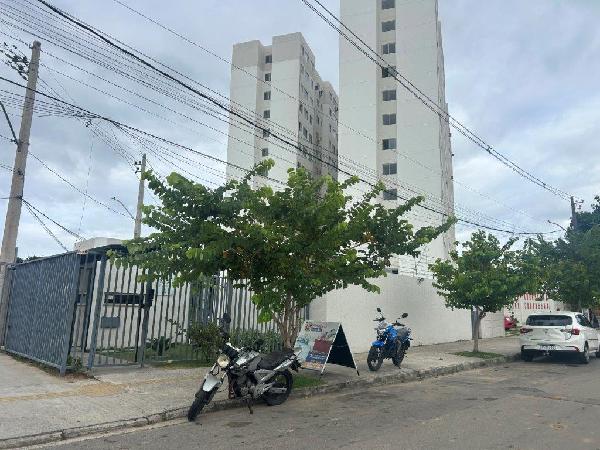 Vende-se em Salvador-BA  apto, 77.08 de área total, 38.70 de área privativa,  2_qto(s), WC, 1_sala(s), cozinha.