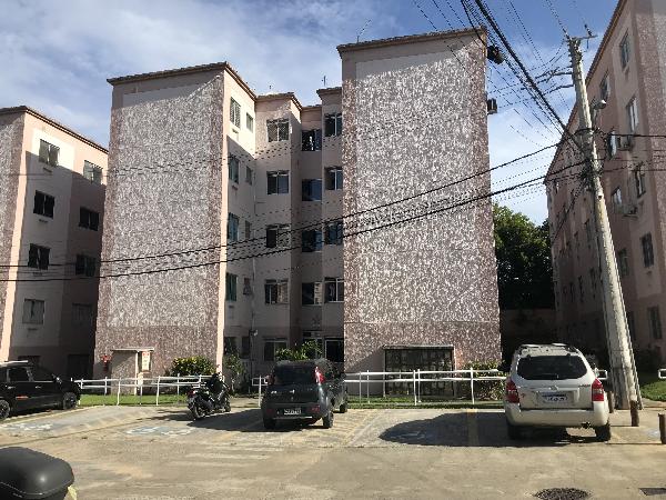 Vende-se em Lauro De Freitas-BA  apto, 99.25 de área total, 40.53 de área privativa,  2_qto(s), a.serv, WC, 1_sala(s), cozinha.