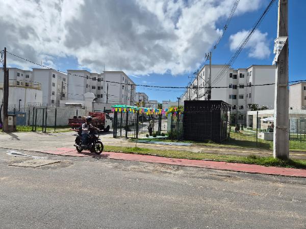 Vende-se em Salvador-BA  apto, 69.89 de área total, 40.53 de área privativa,  2_qto(s), WC, 1_sala(s), cozinha.