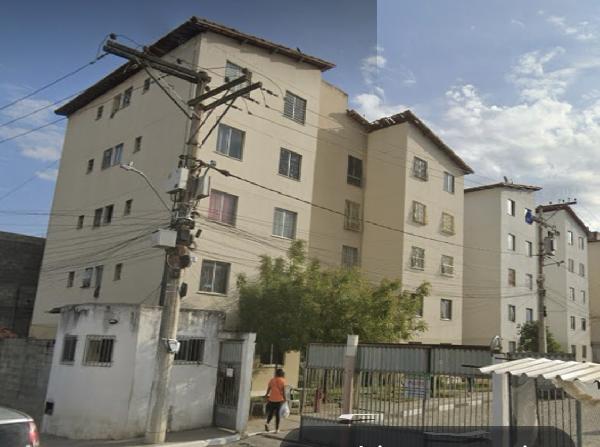 Vende-se em Feira De Santana-BA  apto, 41.85 de área total, 40.12 de área privativa,  2_qto(s), a.serv, WC, 1_sala(s), cozinha.