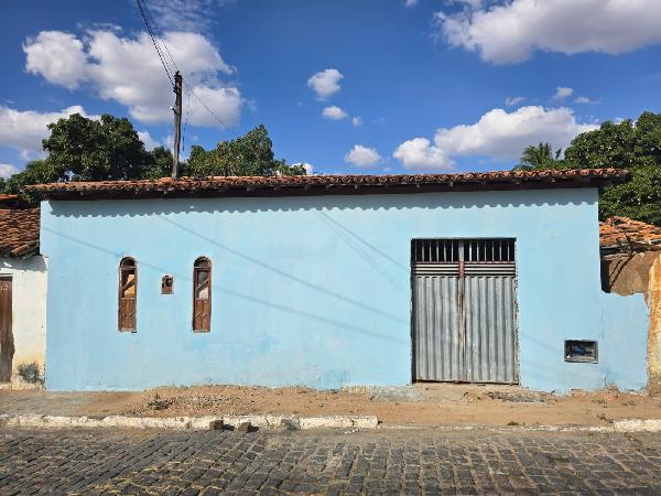 Vende-se em Iacu-BA  Casa, 68.45 de área privativa, 84.00 de área do terreno,  2_qto(s), a.serv, WC, 1_sala(s), cozinha, 1_vaga(s) de garagem.