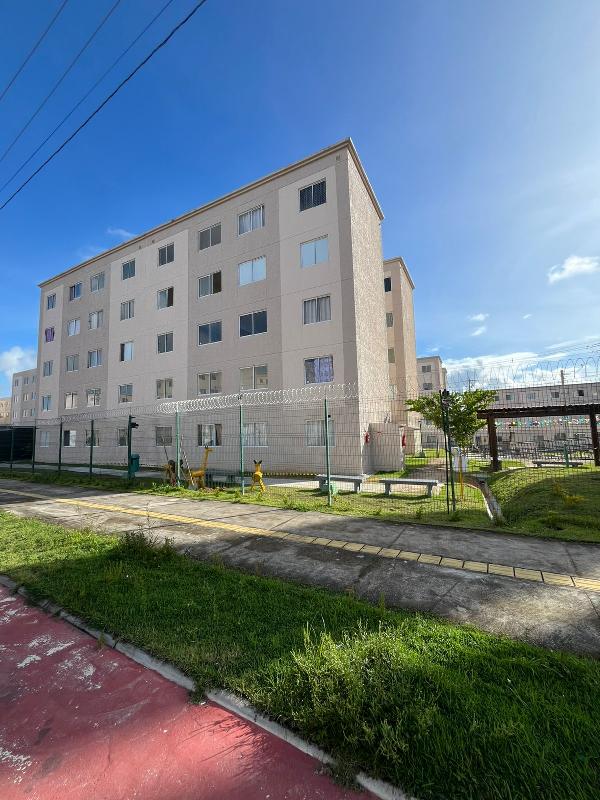 Vende-se em Salvador-BA  apto, 70.47 de área total, 40.53 de área privativa,  2_qto(s), a.serv, WC, 1_sala(s), cozinha.