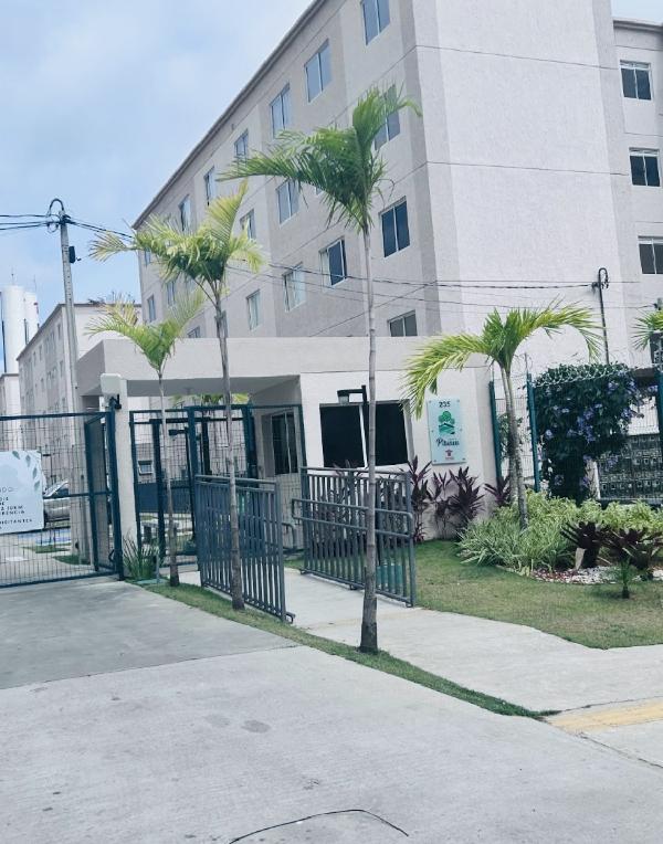 Vende-se em Salvador-BA  apto, 67.08 de área total, 40.53 de área privativa,  2_qto(s), WC, 1_sala(s), cozinha.