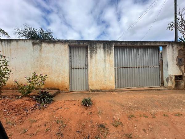 Vende-se em Ribeira Do Pombal-BA  Casa, 83.52 de área privativa, 257.85 de área do terreno,  2_qto(s), a.serv, WC, 1_sala(s), cozinha, 1_vaga(s) de garagem.