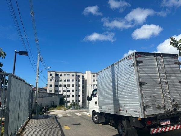 Vende-se em Salvador-BA  apto, 80.33 de área total, 39.60 de área privativa,  2_qto(s), a.serv, WC, 1_sala(s), cozinha.