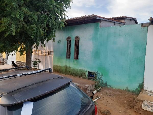 Vende-se em Iacu-BA  Casa, 77.50 de área total, 77.50 de área privativa, 159.85 de área do terreno,  3_qto(s), a.serv, WC, 1_sala(s), cozinha, 1_vaga(s) de garagem.