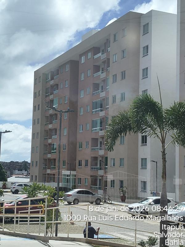 Vende-se em Salvador-BA  apto, 82.42 de área total, 67.77 de área privativa,  3_qto(s), varanda, WC, 1_sala(s), cozinha, 1_vaga(s) de garagem.