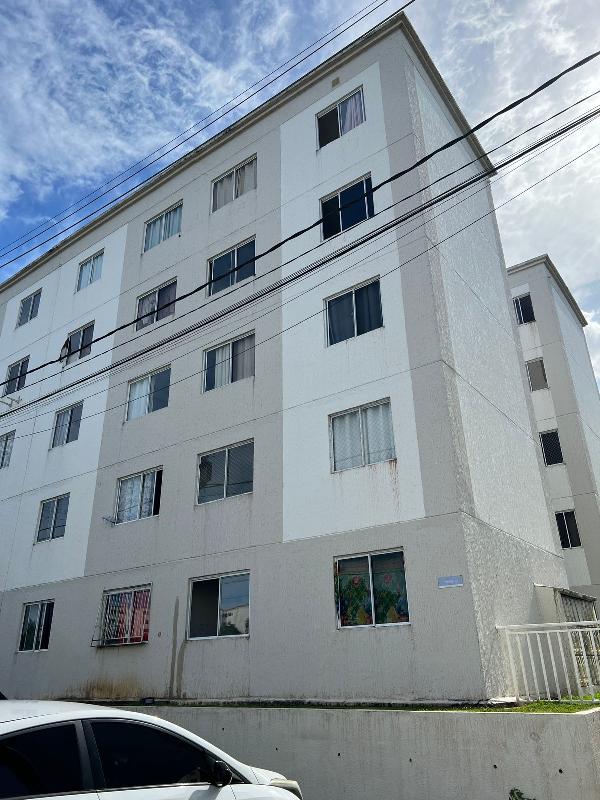 Vende-se em Salvador-BA  apto, 105.63 de área total, 40.53 de área privativa,  2_qto(s), a.serv, WC, 1_sala(s), cozinha.