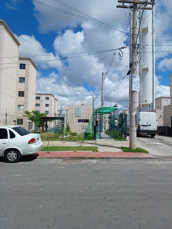 Vende-se em Salvador-BA  apto, 70.47 de área total, 40.53 de área privativa,  2_qto(s), a.serv, WC, 1_sala(s), cozinha.
