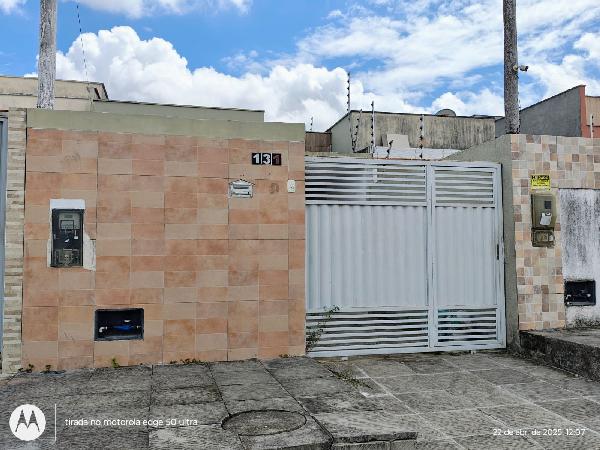 Vende-se em Feira De Santana-BA  Casa, 75.24 de área privativa, 125.00 de área do terreno,  2_qto(s), a.serv, WC, 1_sala(s), cozinha, 1_vaga(s) de garagem.