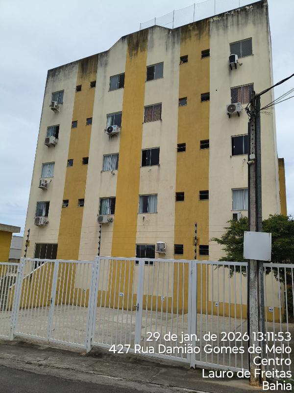 Vende-se em Lauro De Freitas-BA  apto, 68.30 de área total, 60.00 de área privativa,  2_qto(s), varanda, WC, 1_sala(s), cozinha, 1_vaga(s) de garagem.