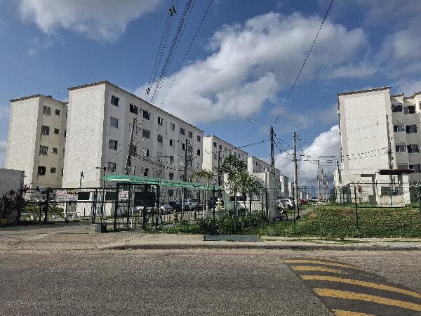 Vende-se em Salvador-BA  apto, 105.63 de área total, 40.53 de área privativa,  2_qto(s), a.serv, WC, 1_sala(s), cozinha.