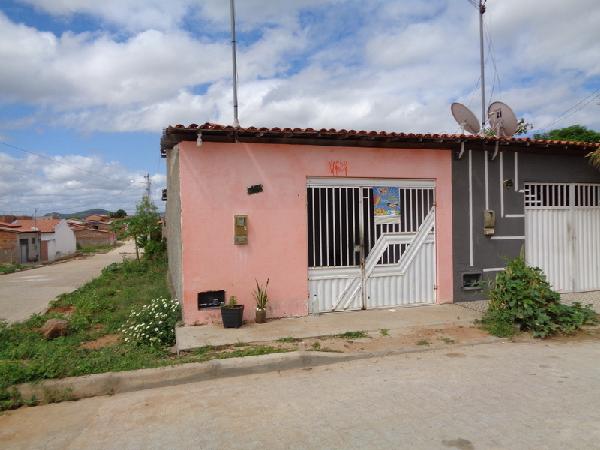 Vende-se em Iacu-BA  Casa, 79.70 de área total, 79.70 de área privativa, 85.80 de área do terreno,  2_qto(s), a.serv, WC, 1_sala(s), cozinha, 1_vaga(s) de garagem.