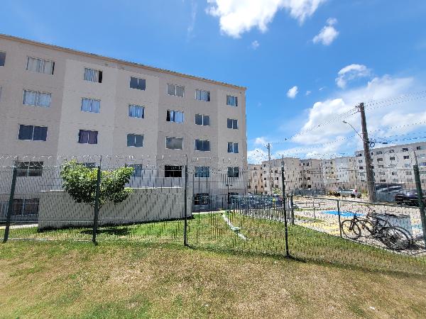 Vende-se em Salvador-BA  apto, 70.96 de área total, 40.53 de área privativa,  2_qto(s), a.serv, WC, 1_sala(s), cozinha.