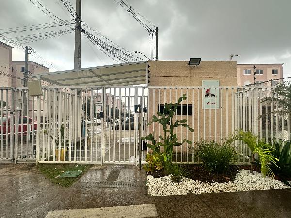 Vende-se em Lauro De Freitas-BA  apto, 99.25 de área total, 40.53 de área privativa,  2_qto(s), WC, 1_sala(s), cozinha.