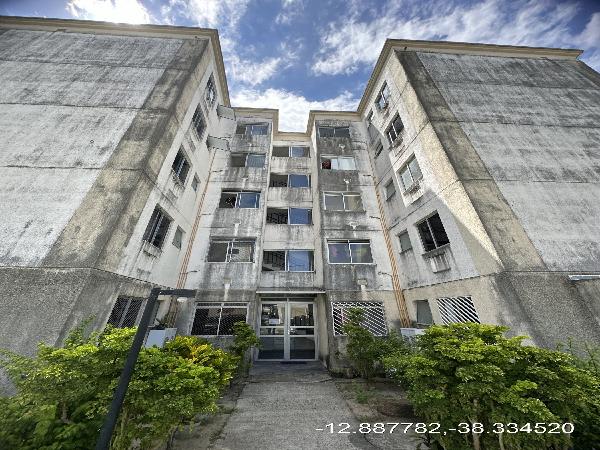 Vende-se em Lauro De Freitas-BA  apto, 83.76 de área total, 39.98 de área privativa,  2_qto(s), a.serv, WC, 1_sala(s), cozinha, 1_vaga(s) de garagem.